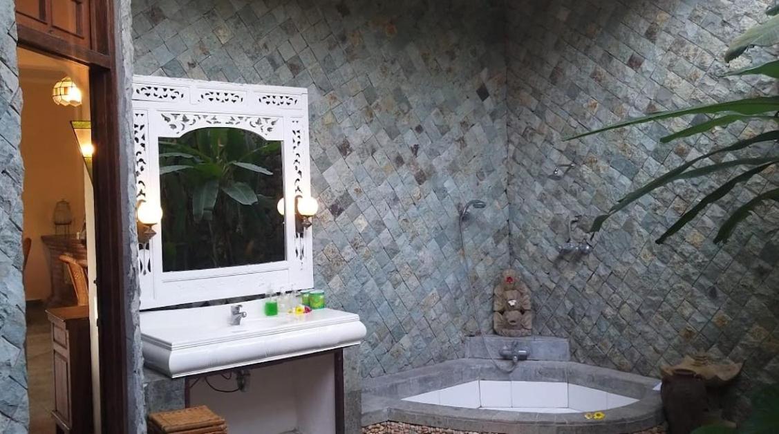 Rambutan Hotel Lovina Dış mekan fotoğraf